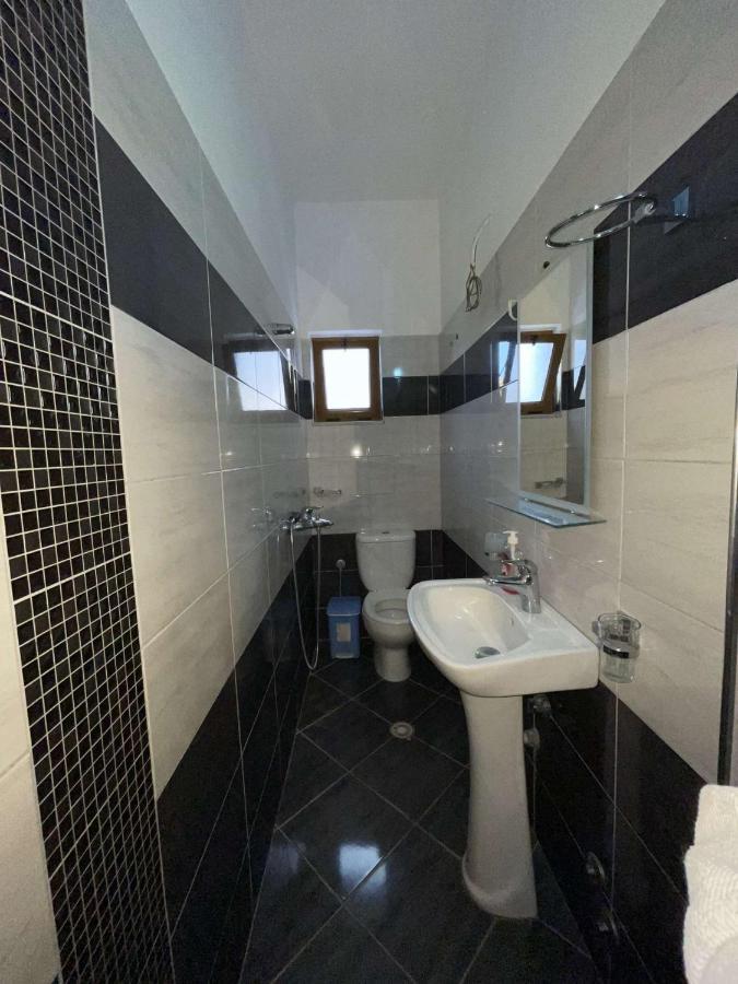 Ferienwohnung Vila Ronaldo Ksamil Exterior foto