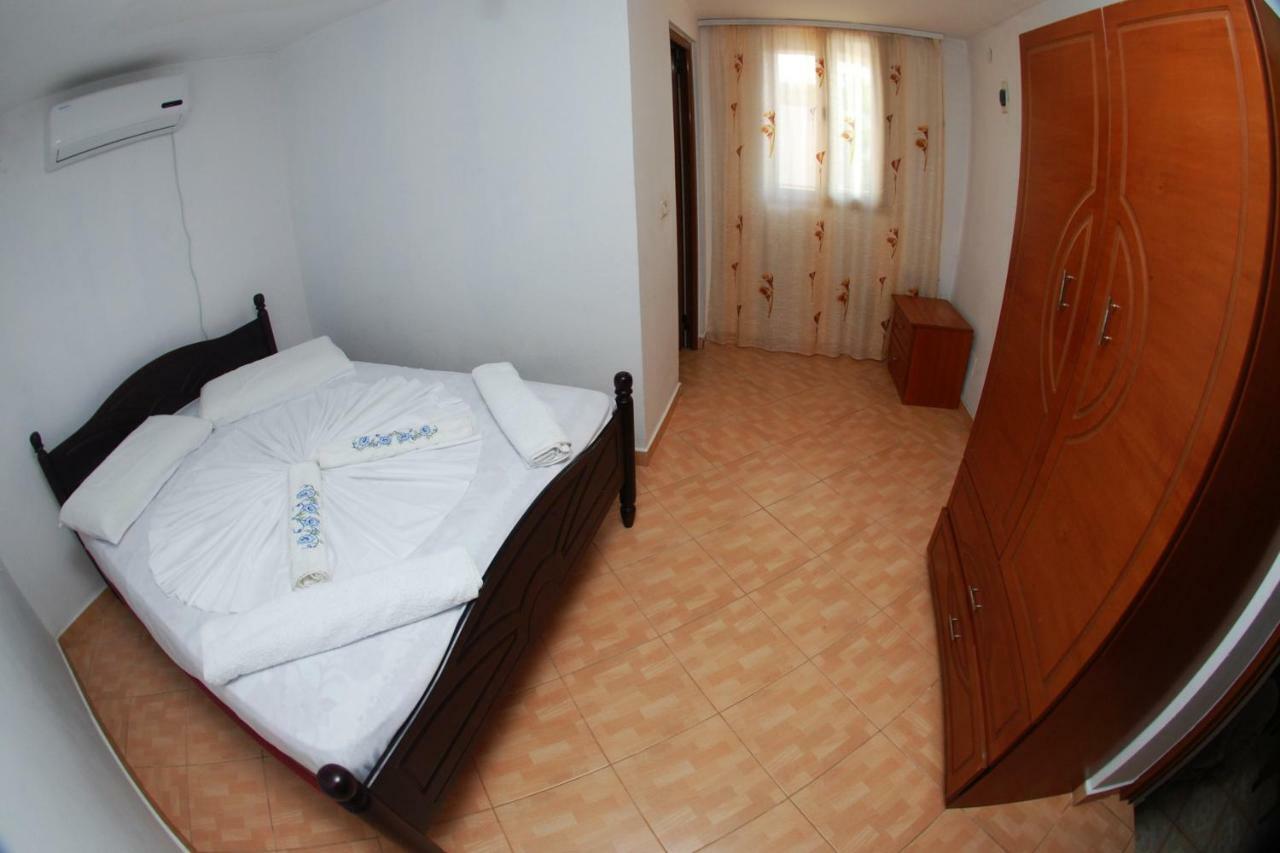 Ferienwohnung Vila Ronaldo Ksamil Exterior foto