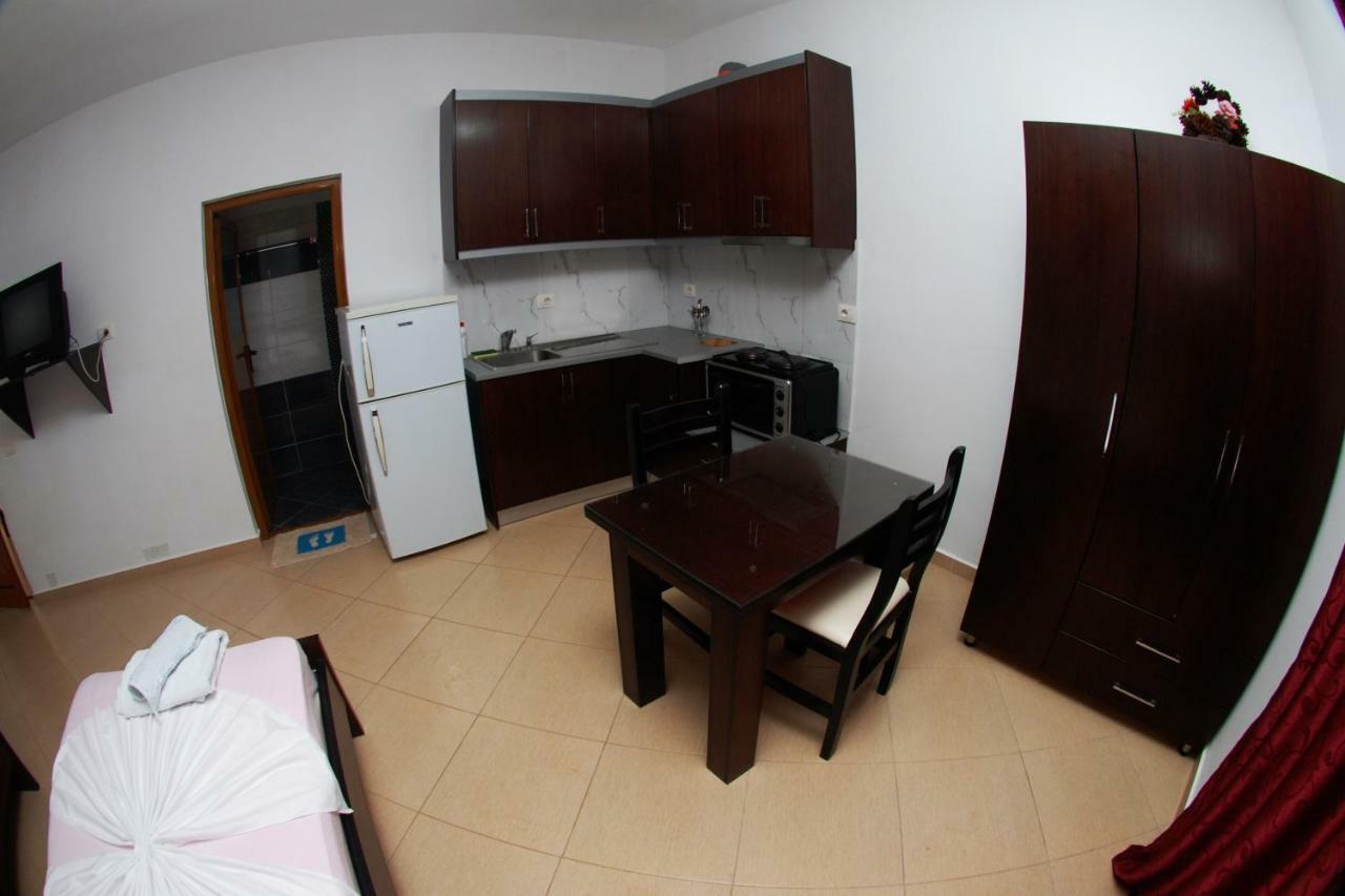 Ferienwohnung Vila Ronaldo Ksamil Exterior foto