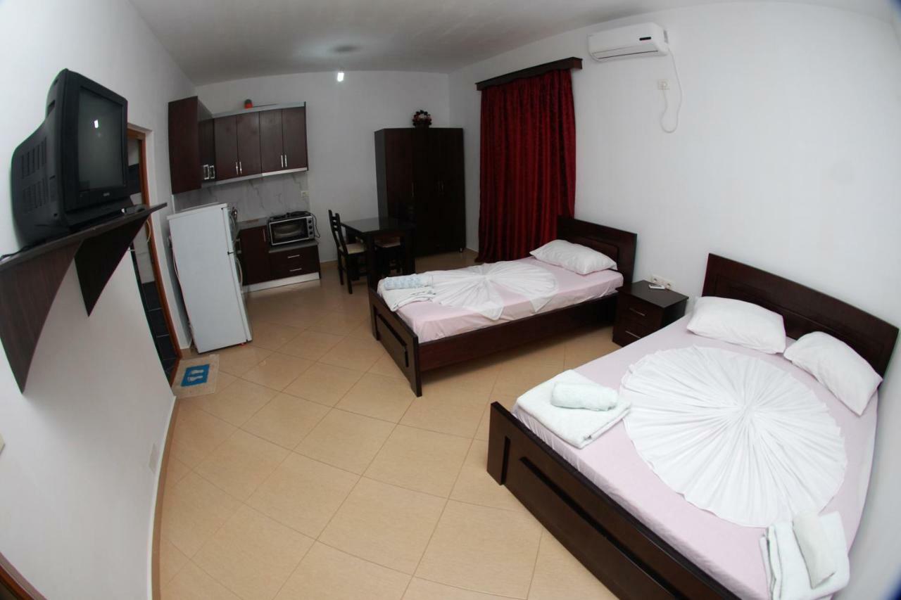 Ferienwohnung Vila Ronaldo Ksamil Exterior foto