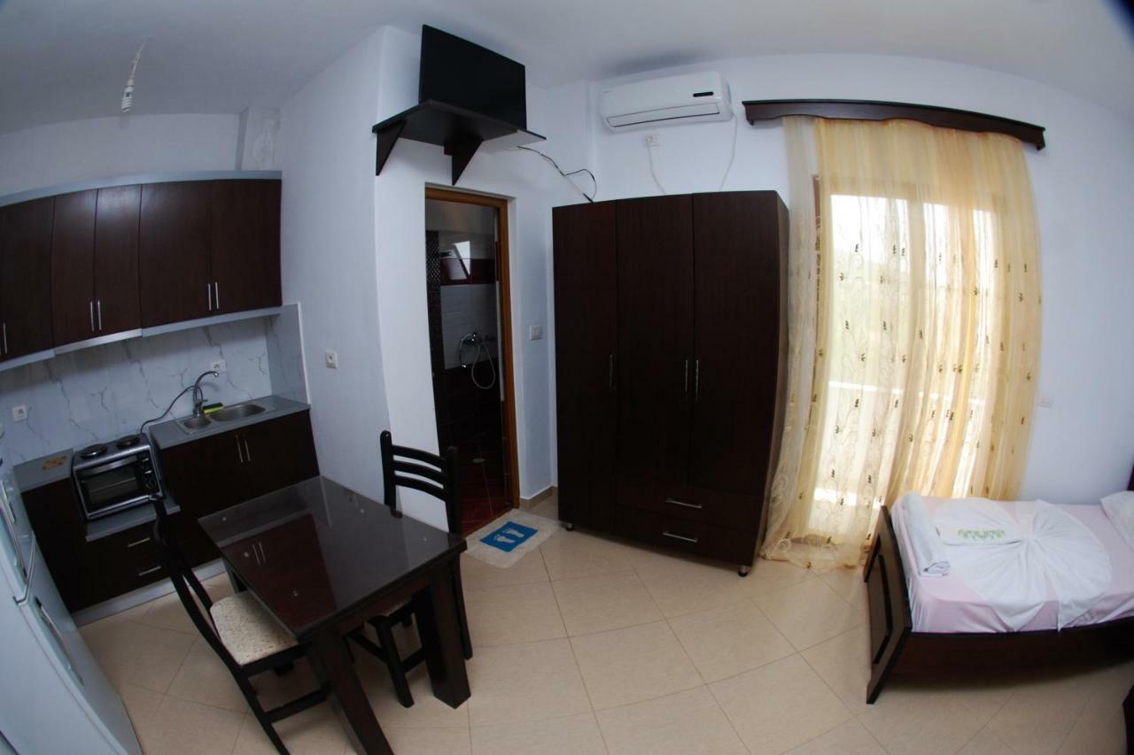 Ferienwohnung Vila Ronaldo Ksamil Exterior foto